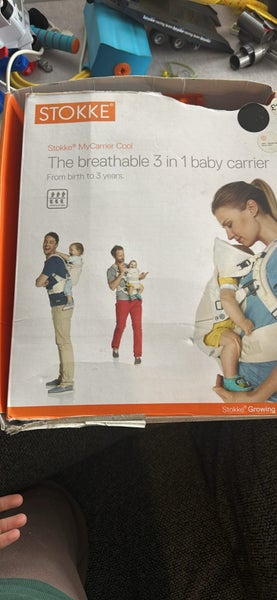 Stokke 3in1 baby carrier black with bib Carousel 3