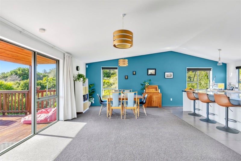 Spectacular Views & 5 Bedrooms63699207769474112