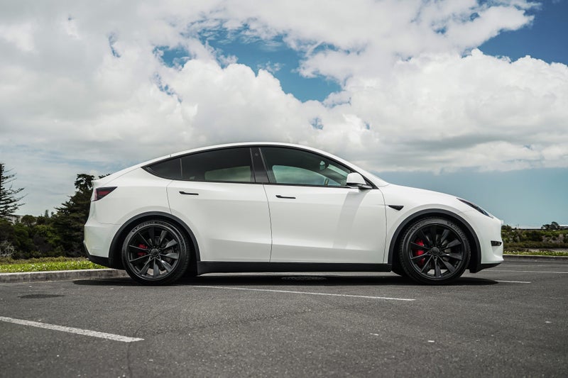 2024 Tesla Model Y AWD 79KWH DUAL MOTOR ( LONGE...63699193764610112