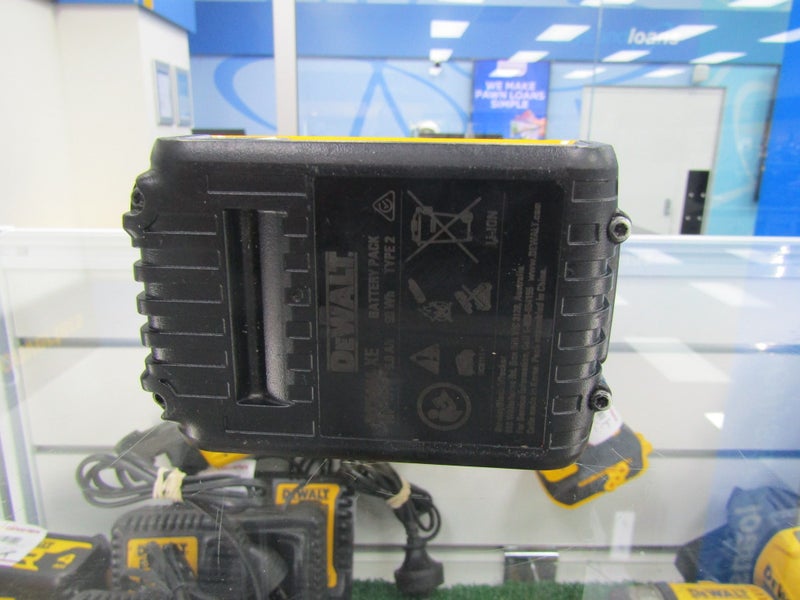 BATTERY DEWALT DCB184-XE - 18V 5.0AH 2024 A16100957-1 Carousel 5