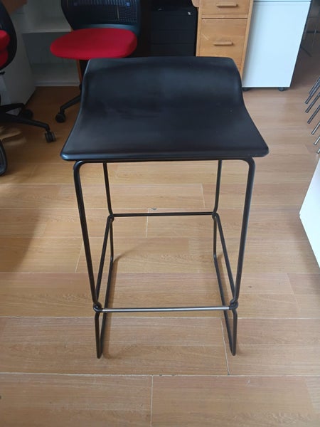 Last Minute Stool-Viccarbe Carousel 1