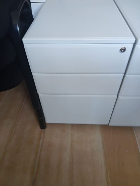 Mobil Unit-White Carousel 1