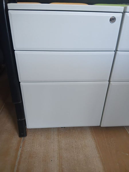 Mobil Unit-White Carousel 2