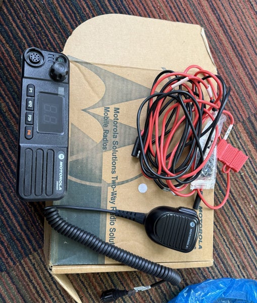 Motorola DM4401 Mobile Radio (MOTOTRBO) Carousel 2
