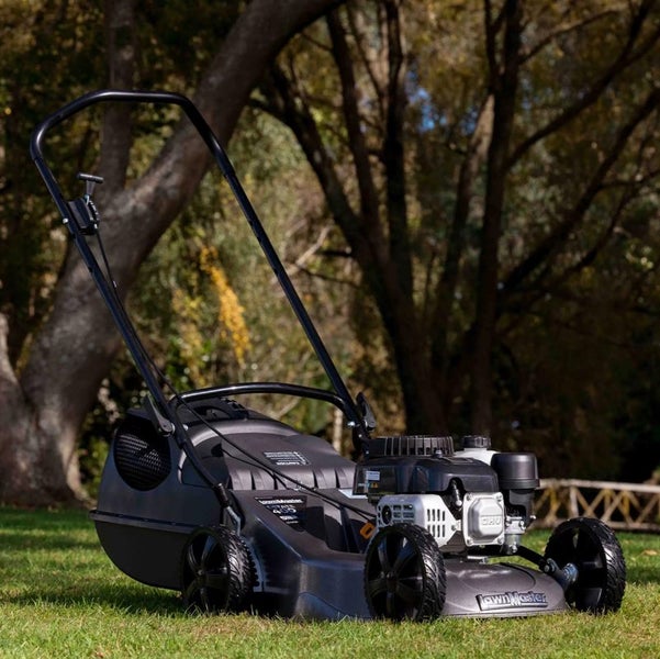 Lawn Master Estate 400 Carousel 3