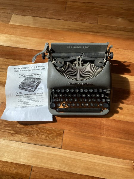 Type writer 1947 Carousel 1