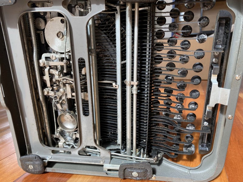 Type writer 1947 Carousel 5