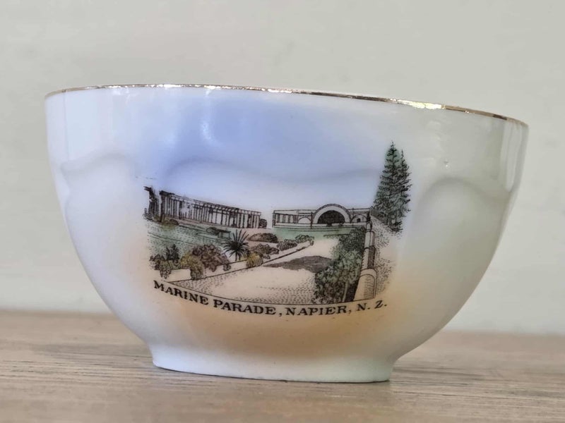 Vintage Souvenir Ware - Marine Parade, Napier (NZ) Miniature Bowl Carousel 2