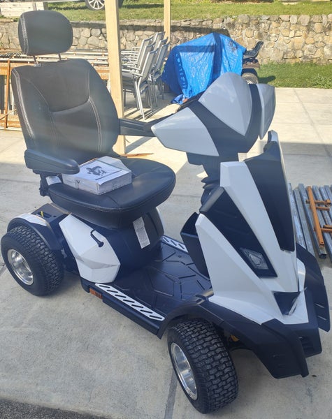 Euro Quality Super LiFePO4 Scooter with 8-Year Battery Warranty/100km range. Carousel 2