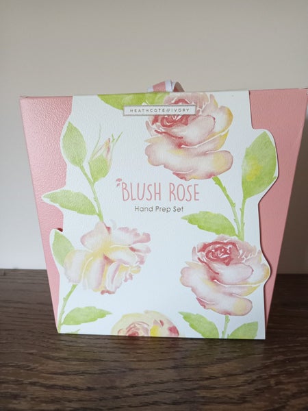 HEATHCOTE & IVORY BLUSH ROSE HAND PREP SET Carousel 2