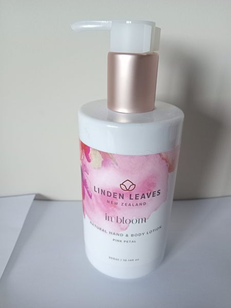 LINDEN LEAVES NZ NATURAL HAND & BODY LOTION PINK PETAL 300ML Carousel 1
