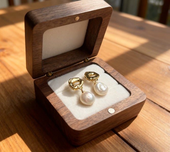 (100% Natural Pearl) Authentic Baroqu Pearl Drop Earrings EBZ10JX-1 Carousel 1