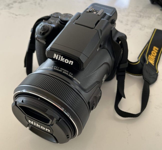 "IMMACULATE" NIKON COOLPIX P100063717565988099112