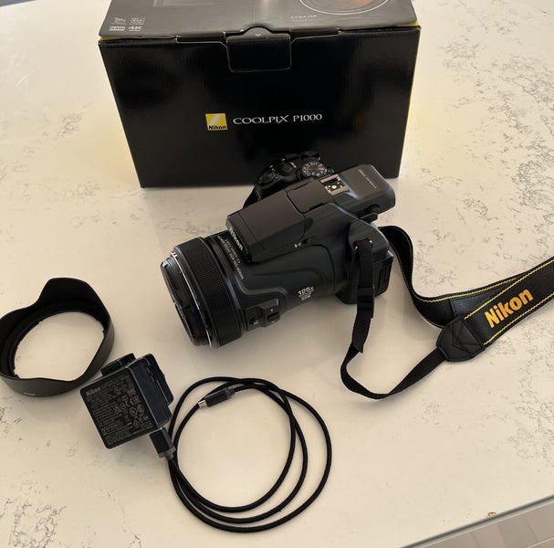 "IMMACULATE" NIKON COOLPIX P100063717565988099111