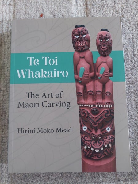 Te Toi Whakairo. The art of Maori Carving Carousel 1