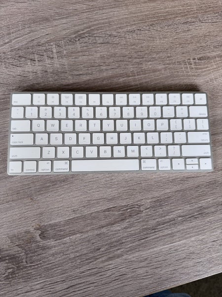 Apple Magic Keyboard Carousel 1