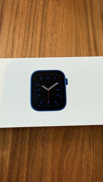 Apple Watch Series 6, 44mm Blue Carousel 1