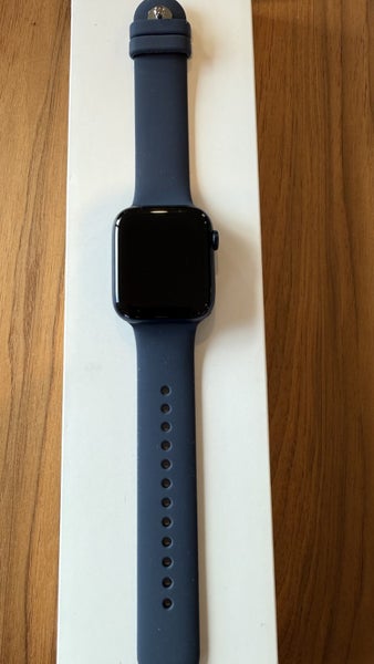 Apple Watch Series 6, 44mm Blue Carousel 2