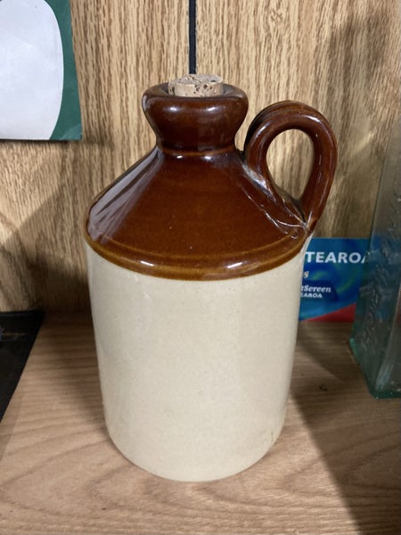 Small stoneware bottle Carousel 2