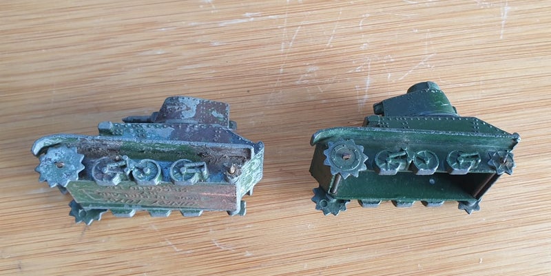 Light tank diecasts Carousel 1