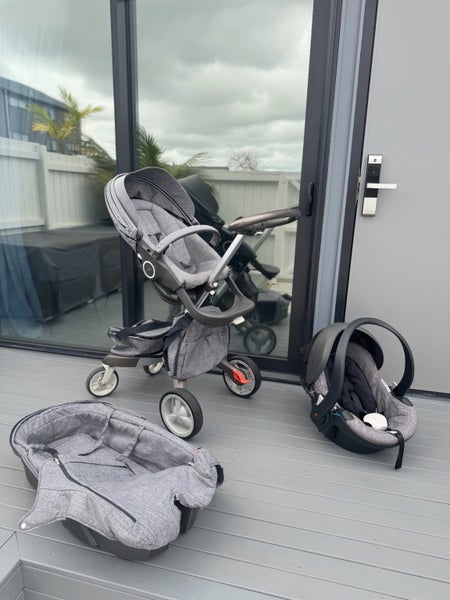 Stokke Xplory stroller complete set (Grey) Carousel 1