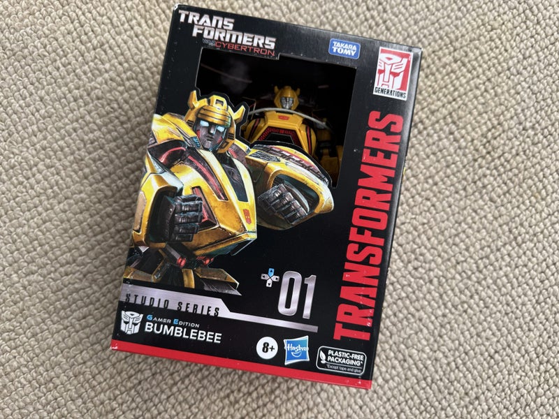 Transformers Bumblebee - MISB: Studio Series War for Cybertron Gamer Edition Carousel 1