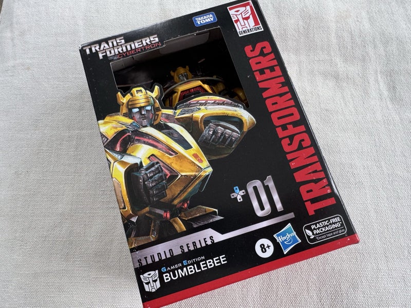 Transformers Bumblebee - MISB: Studio Series War for Cybertron Gamer Edition Carousel 2