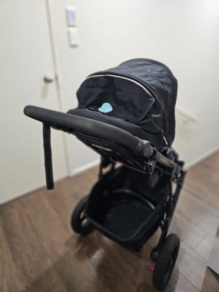 Edwards & Co Oscar G2 Pram Carousel 1