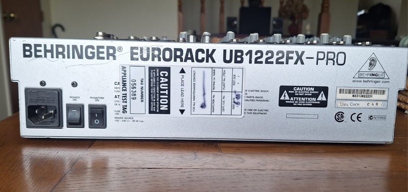 Behringer EURORACK UB1222FX-PRO Second Hand Carousel 2