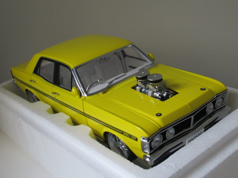1:18 FORD XY FALCON STREET MACHINE Carousel 1
