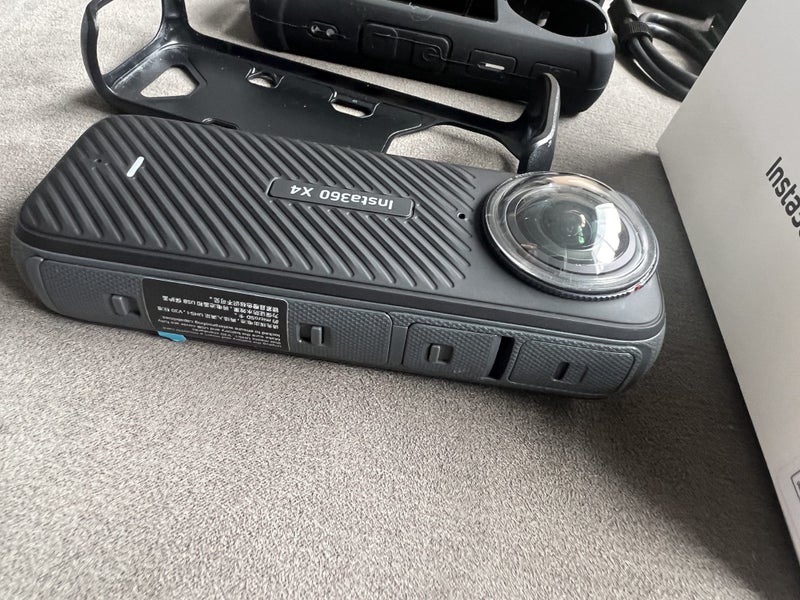 $1R insta360 x4 set - used once!63720152561538113