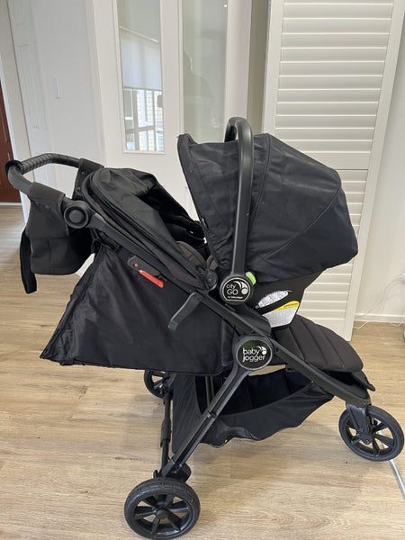 Baby jogger stroller city mini GT2 + car seat capsule Carousel 1