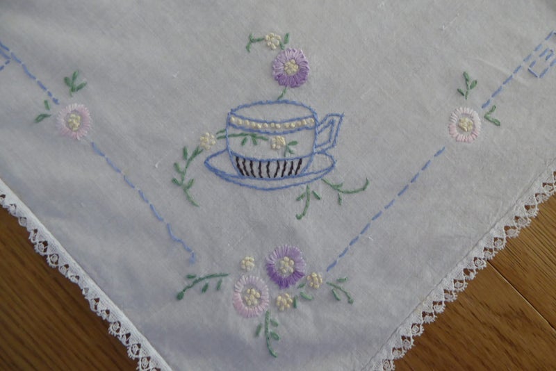 Vintage afternoon tea tablecloth Carousel 5