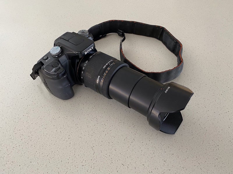 Sony A100 digital camera with DT18-250 f3.5-6.3 lense63831626922242111