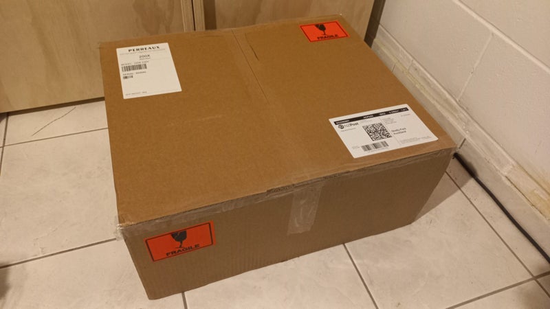Perreaux 200x Power Amplifier - Brand New, Factory Sealed Carousel 4