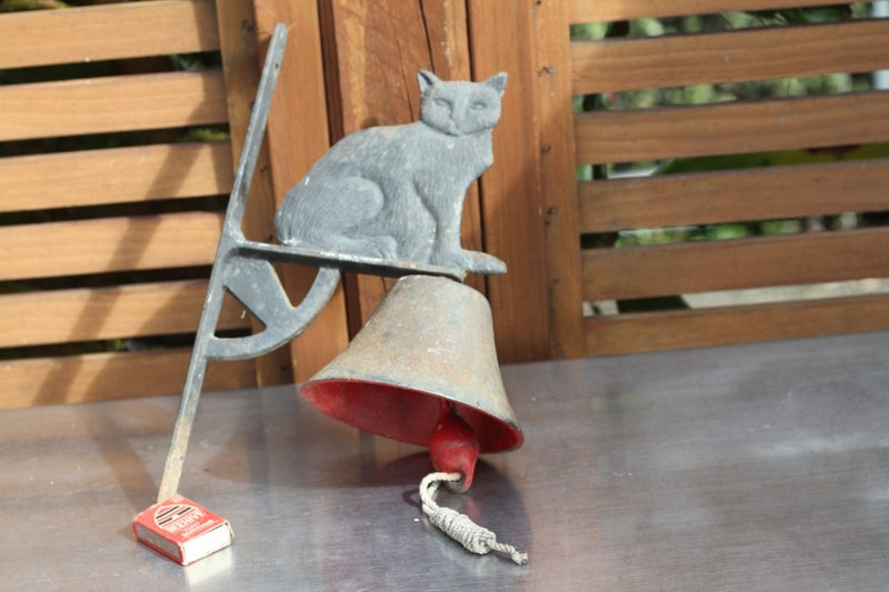 Cast iron Cat Bell Carousel 1