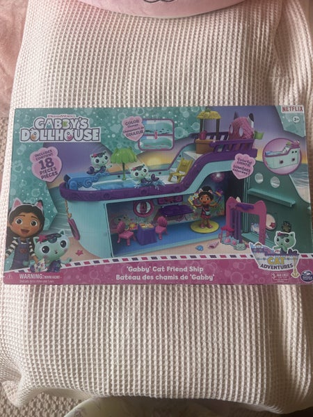 Gabby’s Dollhouse Ship **NEW** Carousel 1
