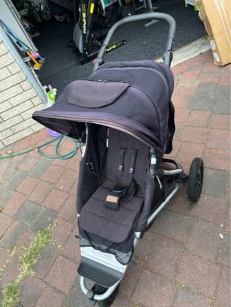 Mountain buggy +one - double pram with option of being single pram64033476059139110