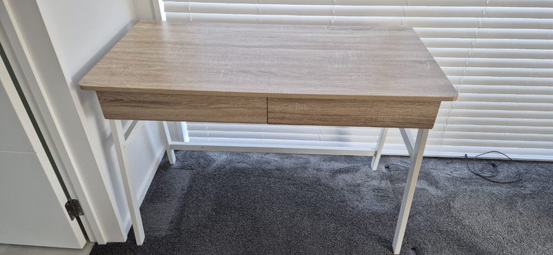 Desk Carousel 1