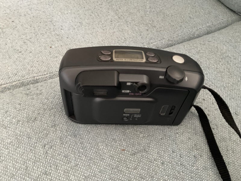 PENTAX 140 camera in good condition63721161229570112