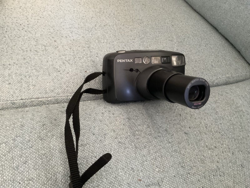 PENTAX 140 camera in good condition63721161229570111