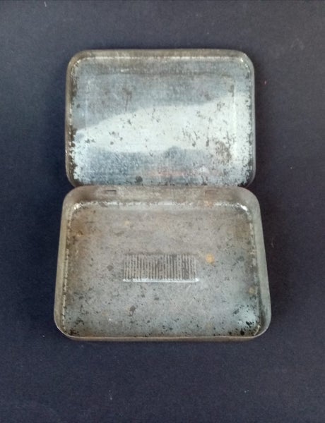 Loyal's tobacco tin Carousel 2