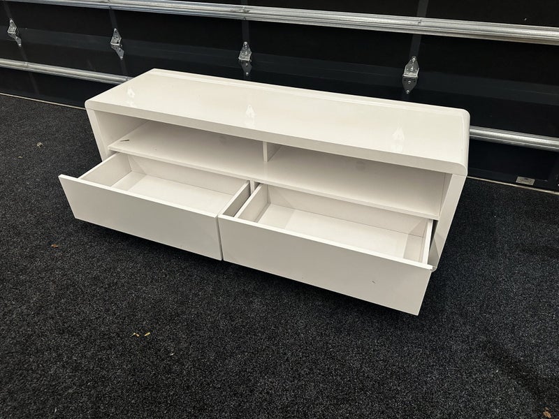 TV Cabinet Carousel 2