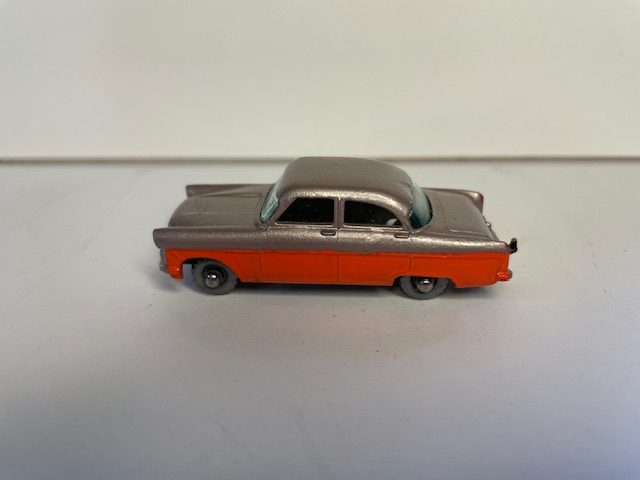 #33A FORD ZODIAC c1957 Carousel 1