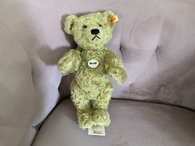 STEIFF Teddy Bear 1920 with growler in his tummy Carousel 1