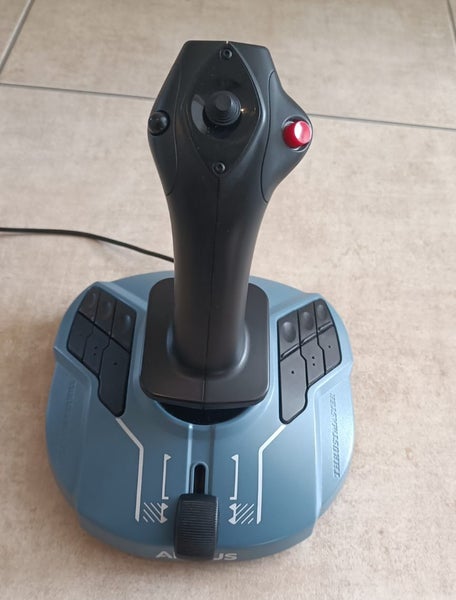 Thrustmaster TCA Sidestick Airbus Edition Carousel 3