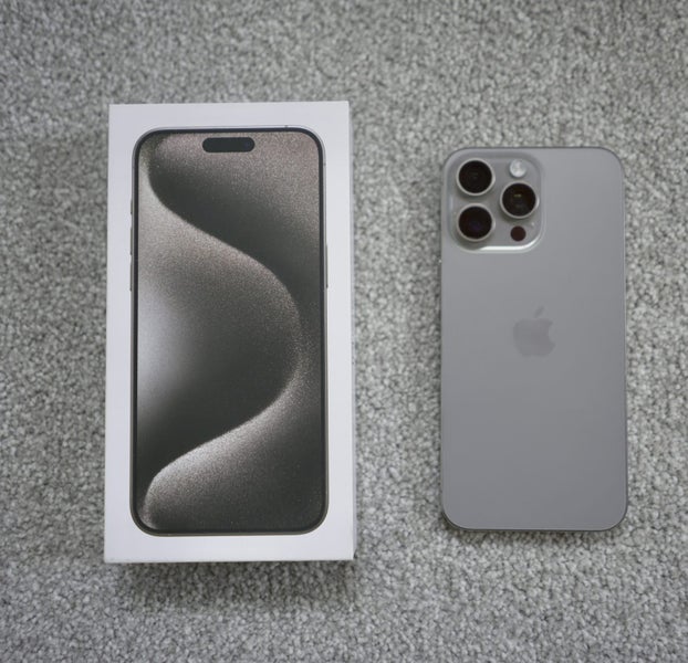 ***$1 reserve - iPhone 15 Pro Max 256gb Natural Titanium***63721713429634110