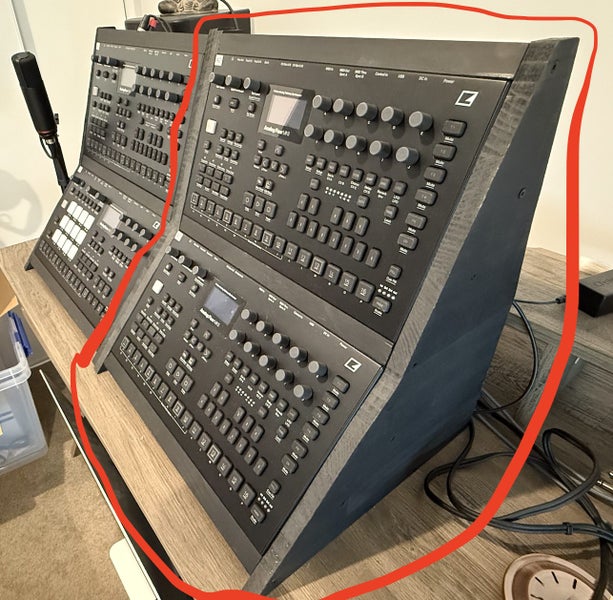 Elektron Analog Four MK2 x2 + Cabinet Carousel 2