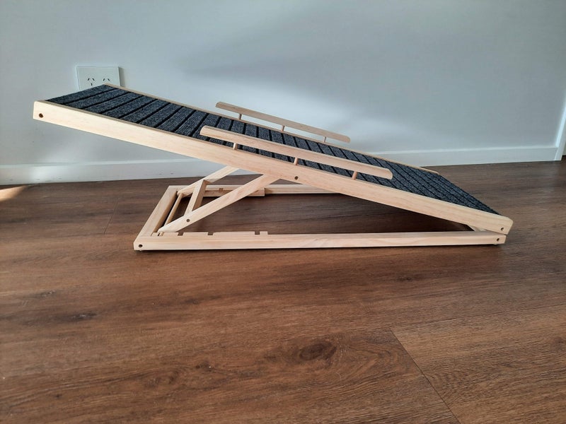 DOG RAMP - WOODEN COLLAPSIBLE with CARPET Carousel 1