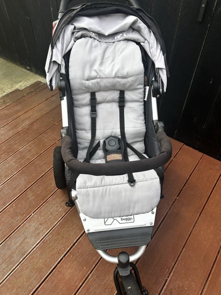 Great condition mountain buggy urban jungle Carousel 2